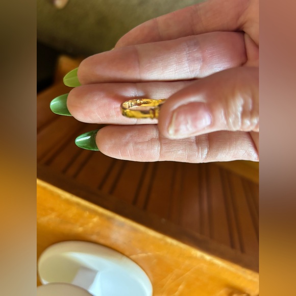 Gold plated ladies dress ring with white stone cluster. Size 4.5 - Picture 5 of 6